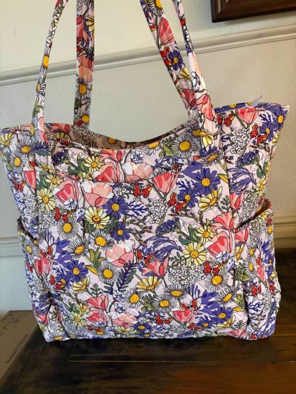 Vera Bradley  Large Glenna Tote  Coastal Water Flowers- NWT
